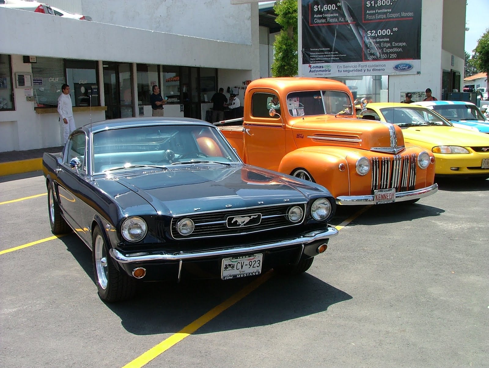 Autosmotosymasss American muscle car day en Mexico