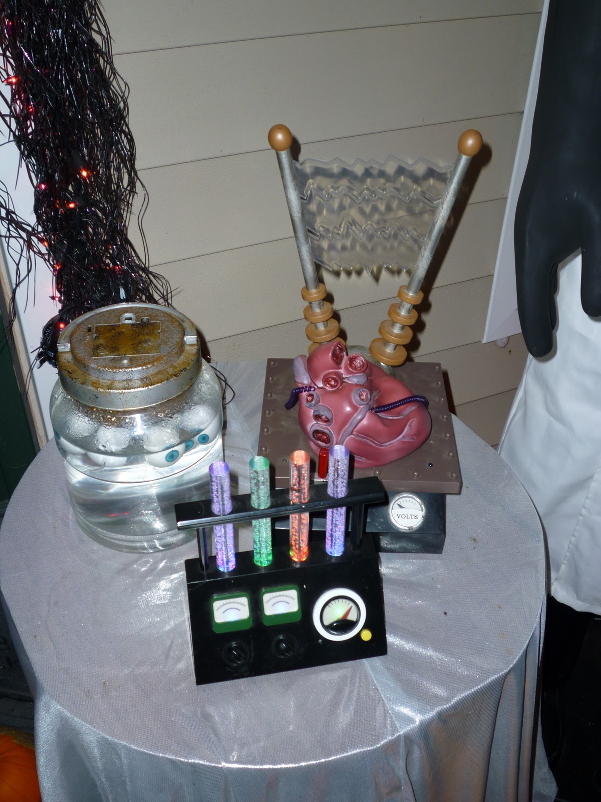 Nine is Fine Halloween Decor