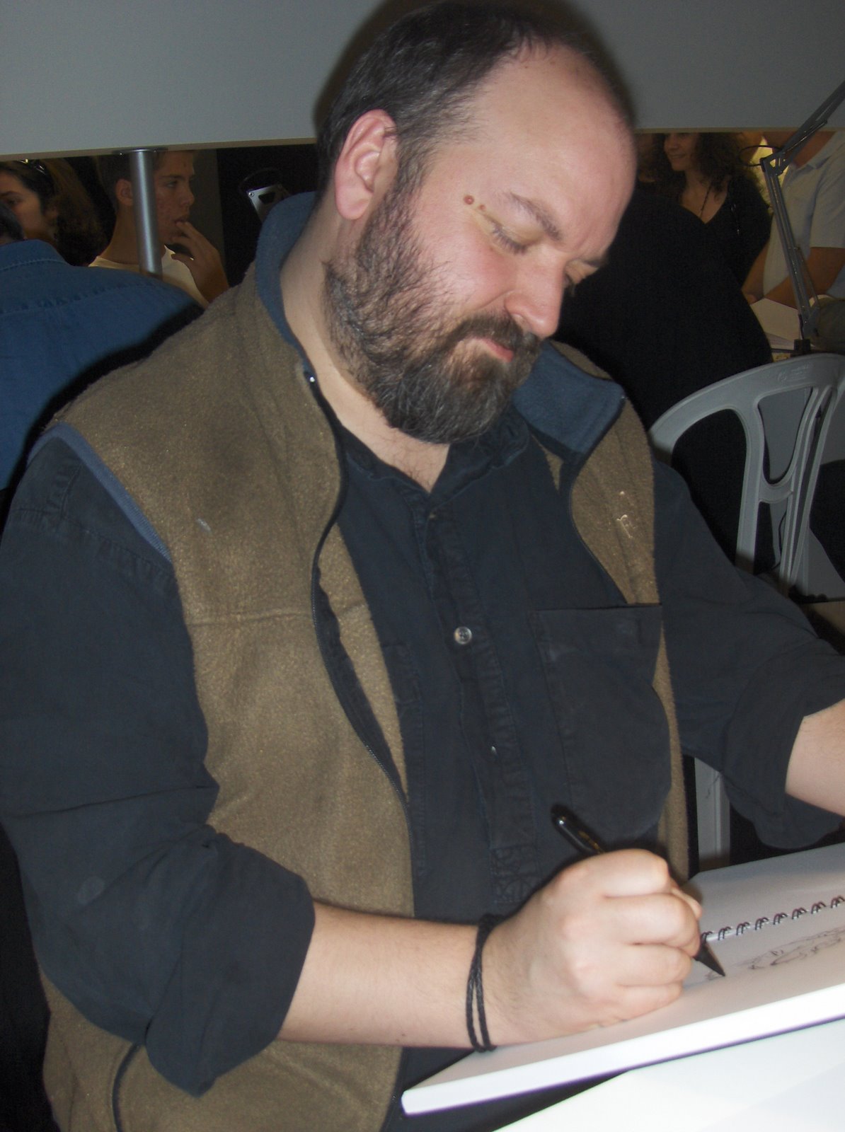 [Dave+Mckean+001.JPG]