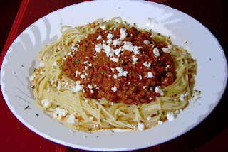 Spaghete cu sos de tomate și carne tocată de porc
