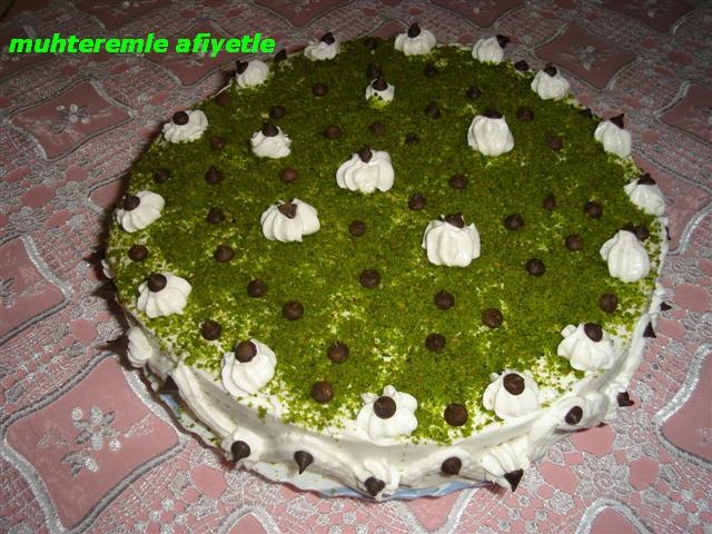 Muhterem�le Afiyetle ISPANAKLI YAŞ PASTA