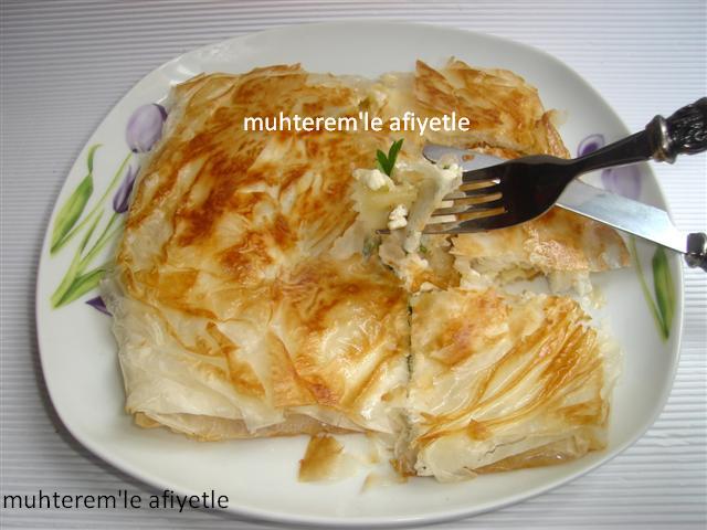 Muhterem�le Afiyetle BAKLAVA YUFKASI İLE MAKARNALI BÖREK