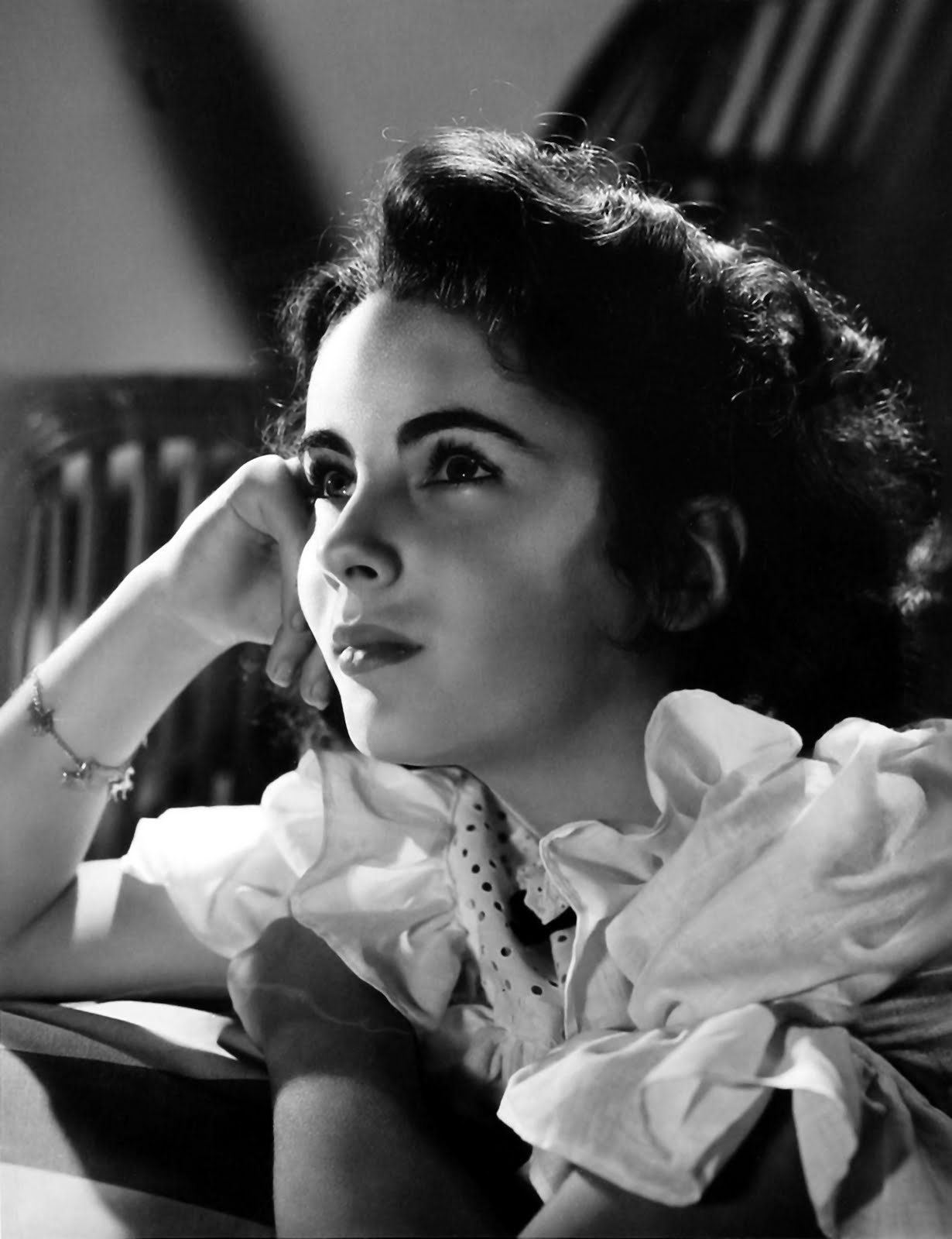 [Elizabeth_Taylor_66.jpg]