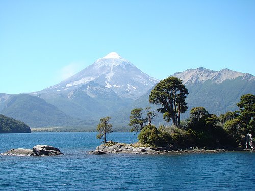 [volcan+lanin+patagonico.jpg]