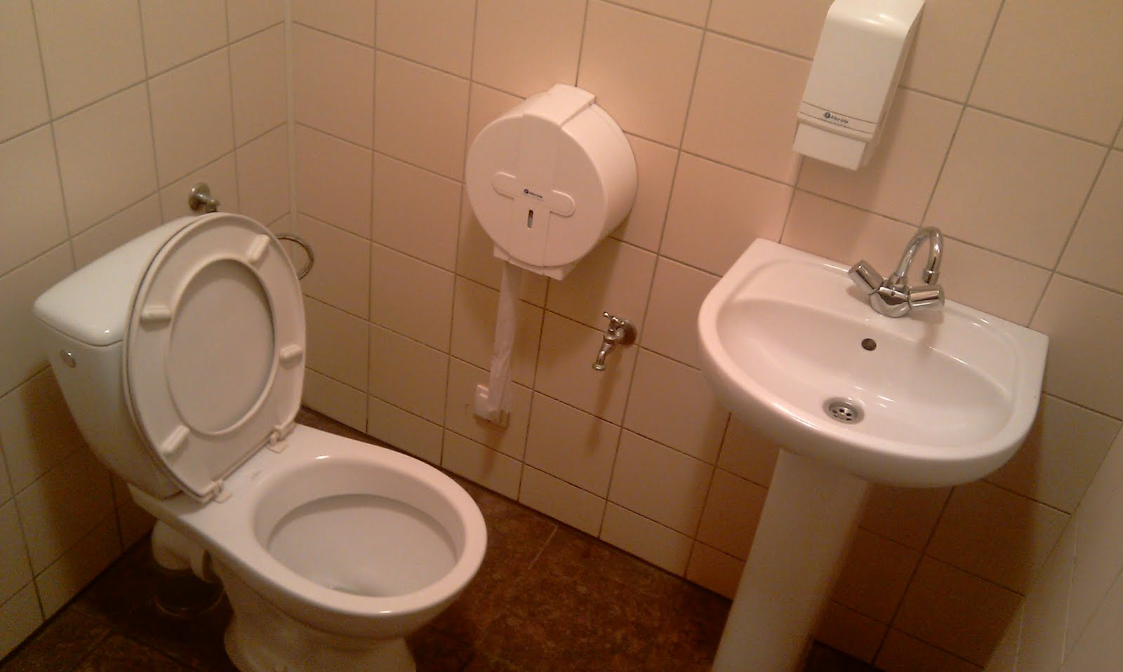 [IMAG0076-784783.jpg]