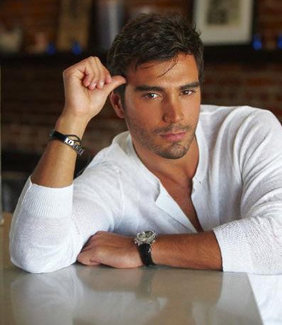 Bob Out: Hump Day Hunk: Rodiney Santiago