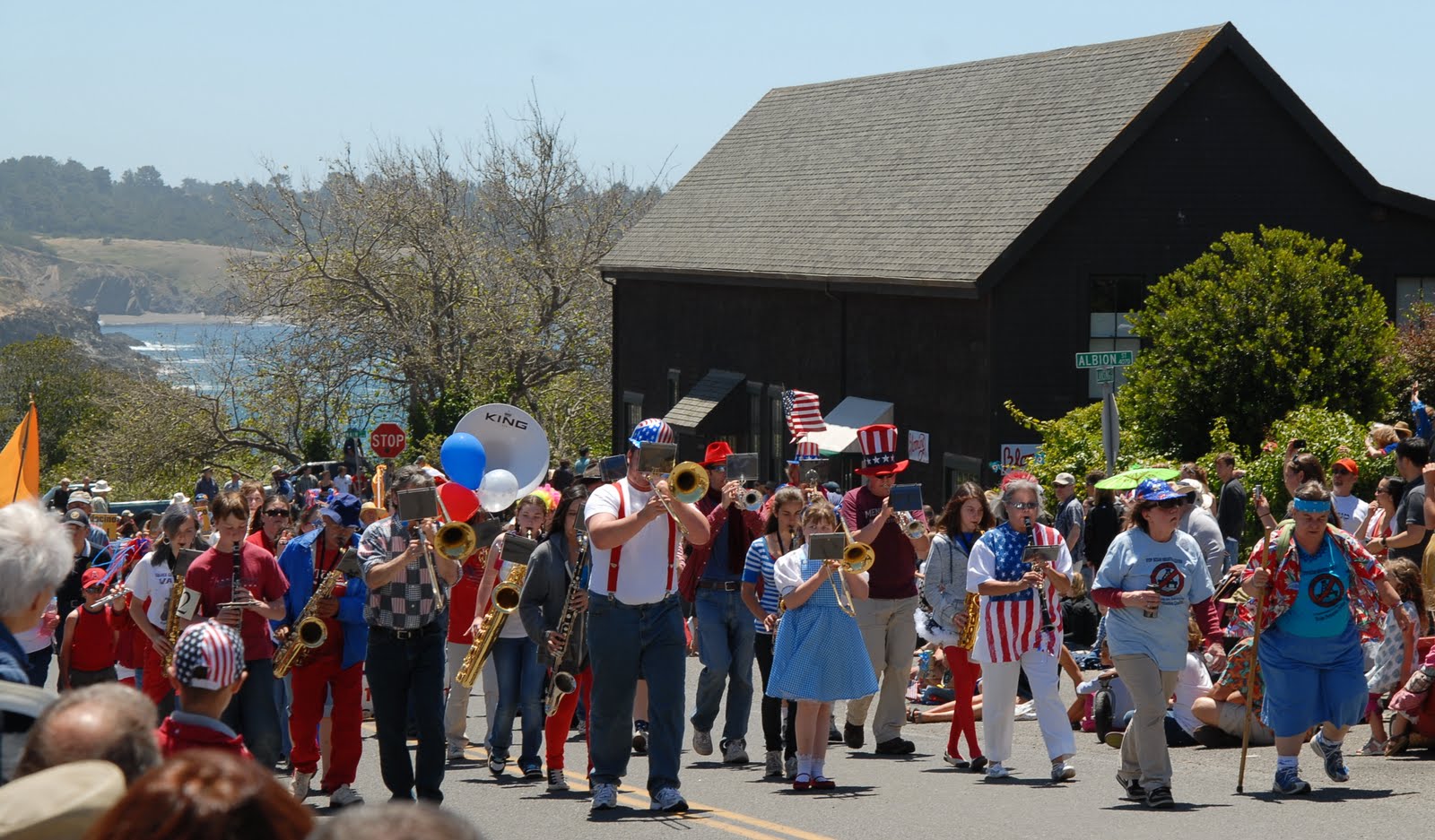 Foodiebia The Mendocino 4th of July Parade