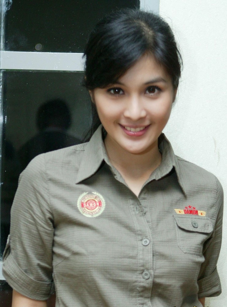 Indonesia terbaru. Cantik рубашка. Cantik hand одежда. Ratna Dewi Bugil. Ngentot Sandra.