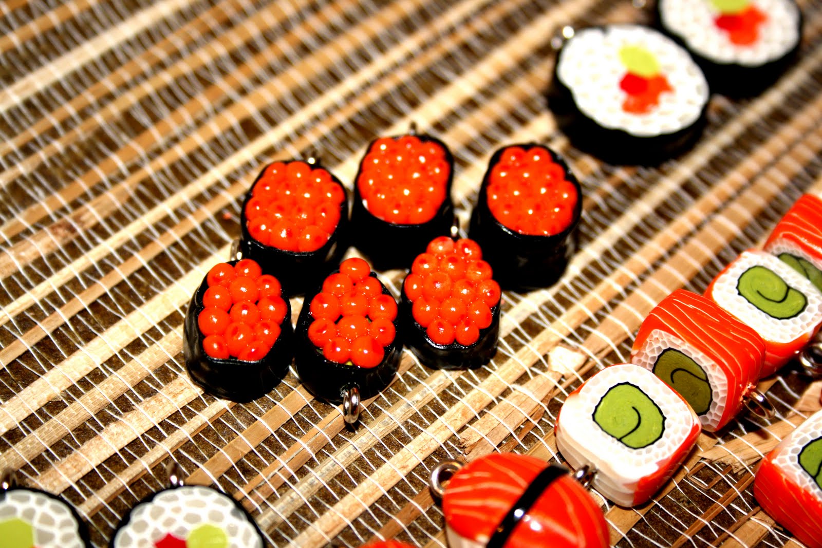 Up sushi люблинский парк. Суши люблинская. Апсуши. Суши люблинская. Суши люблинская.