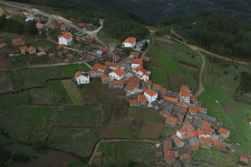 [vista_aldeia_velha[1].jpg]