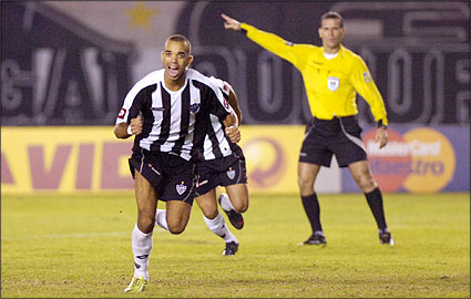 [tardelli+gol+grêmio.jpg]