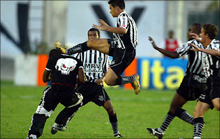 walker+voadora - UM ANO PRA SE ESQUECER (2005)