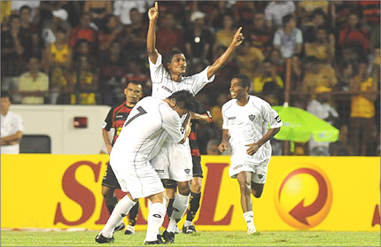 [márcio+araújo+comemora.jpg]