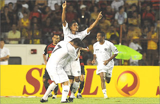 m%C3%A1rcio+ara%C3%BAjo+comemora - Atl&eacute;tico x Vit&oacute;ria