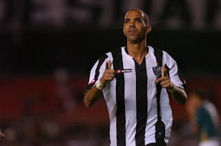 É GALINHO - É GALÃO - TÁ TUDO DOMINADO OREIUDO - É GALINHO - É GALÃO - TÁ TUDO DOMINADO