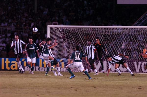 [muvuca+na+área.jpg]