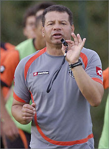 roth+apito - N&uacute;mero 1