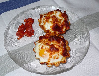  Cestitas de huevo y chistorra 