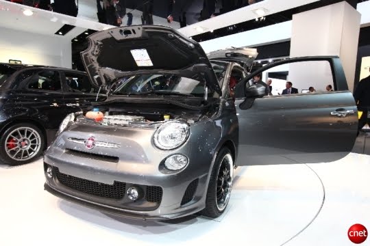 [Detroit+EV+Fiat+500.jpg]