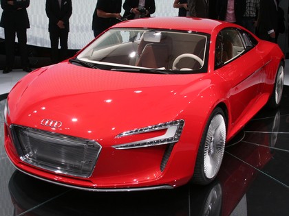 [EV+GAl+audi_etron-420-90.jpg]