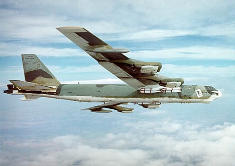 Pesawat Bomber,Pesawat Bomber Paling Tangguh, Boeing B-52 Stratofortress
