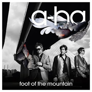 Capa do single de Foot of the Mountain, também de autoria de Martin Kvamme