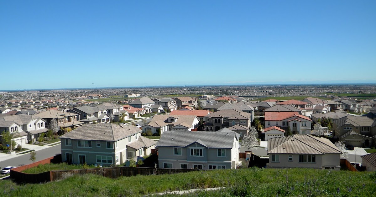 I’m Gonna Move to the Outskirts of Town