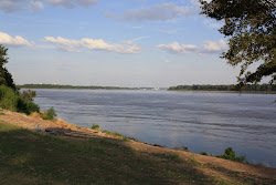 MIGHTY MISSISSIPPI RIVER