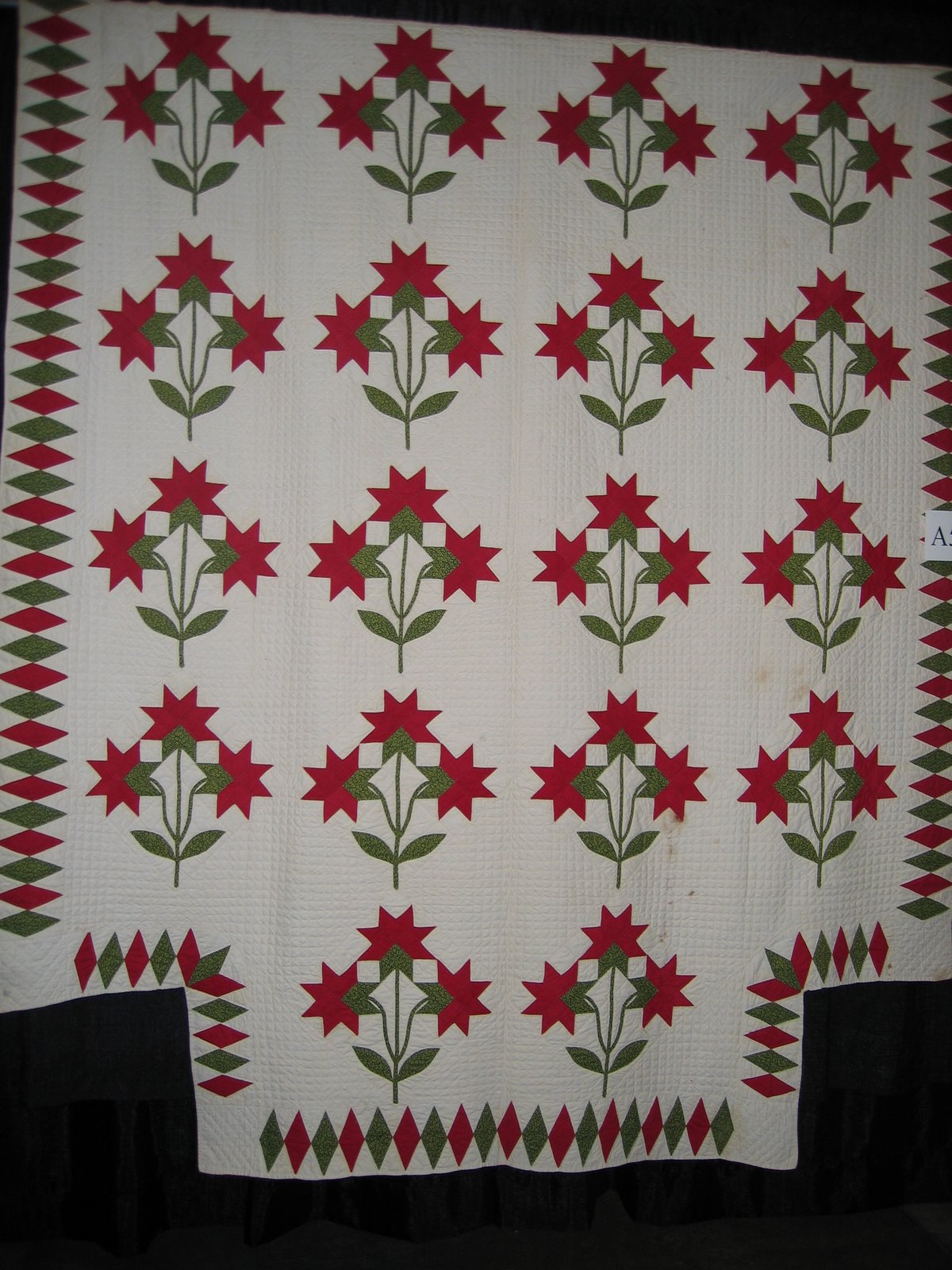 I SEW QUILTS Red and Green Quilts