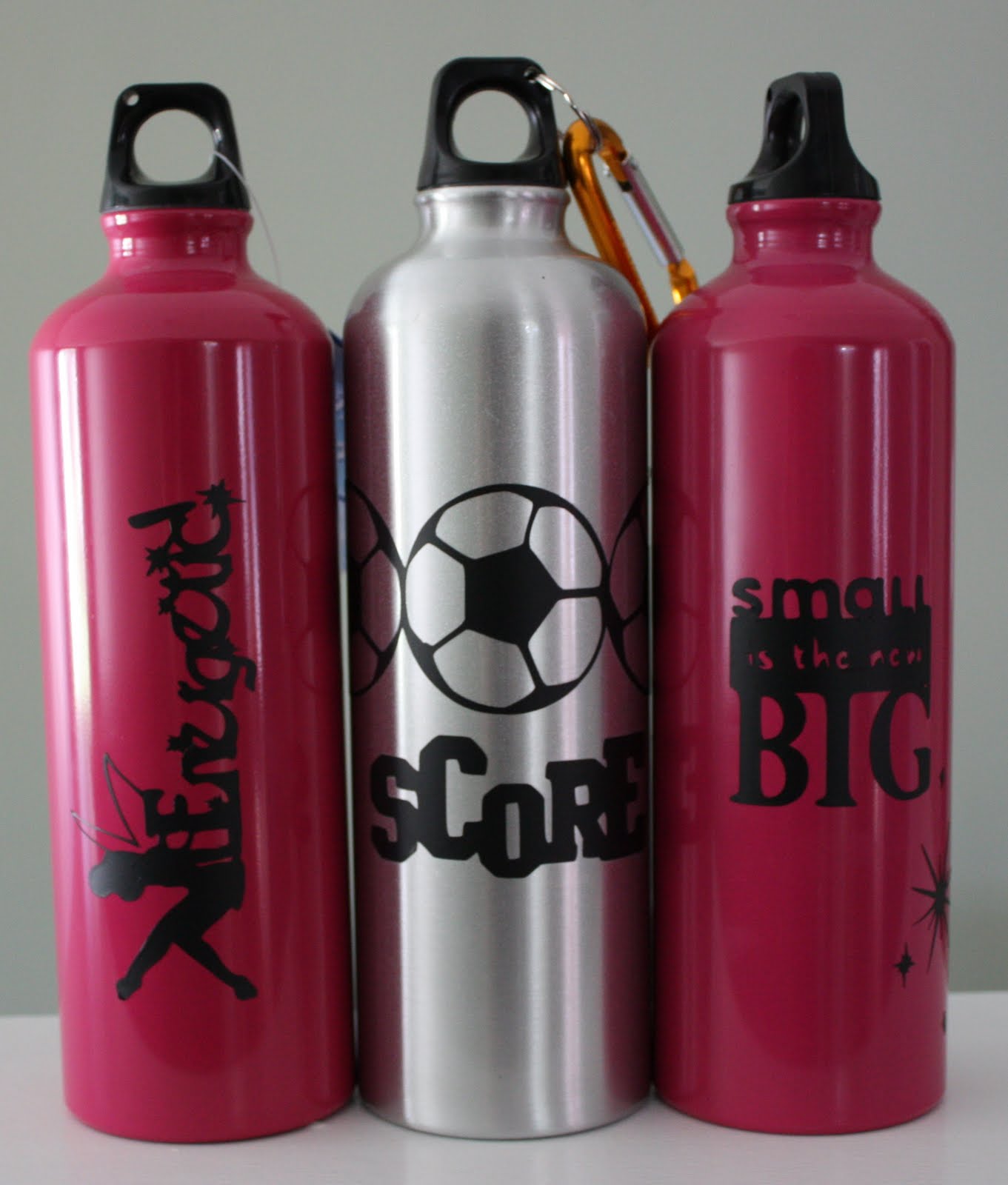 Suburban Crafter Cricut Vinyl Water Bottles!