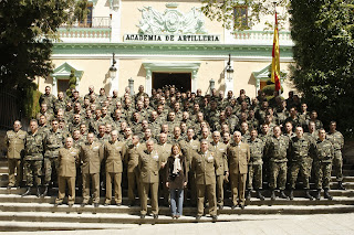 LA MINISTRA DE DEFENSA VISITA LA ACADEMIA DE ARTILLERÍA Y EL ARCHIVO GENERAL MILITAR.