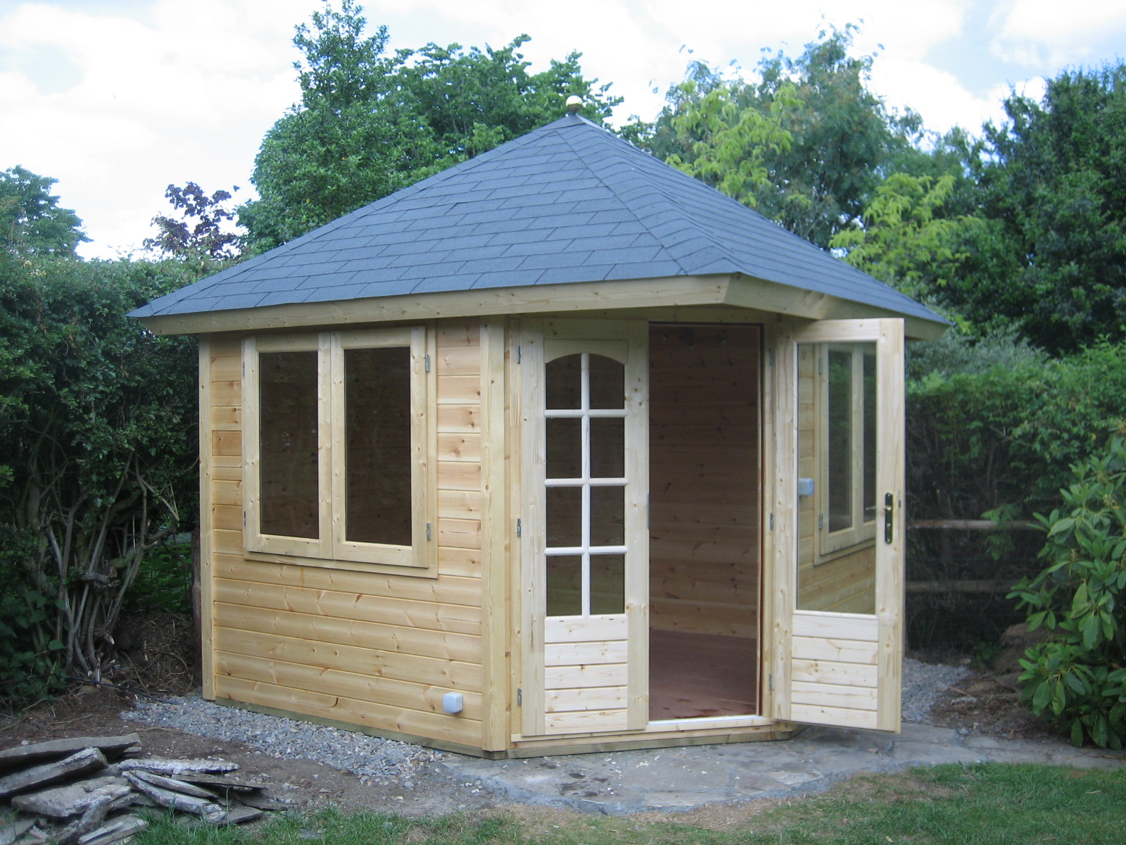 Garden Structures Uk Pinterest Expert Project Blog Small Corner Small Corner Garden Office