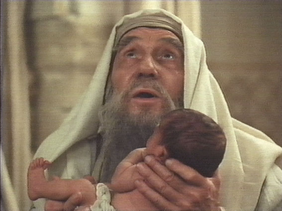 Embracing Jesus Walking Humbly With God Luke 2 25 38 embracing-jesus-walking-humbly-with-god-luke-2-25-38