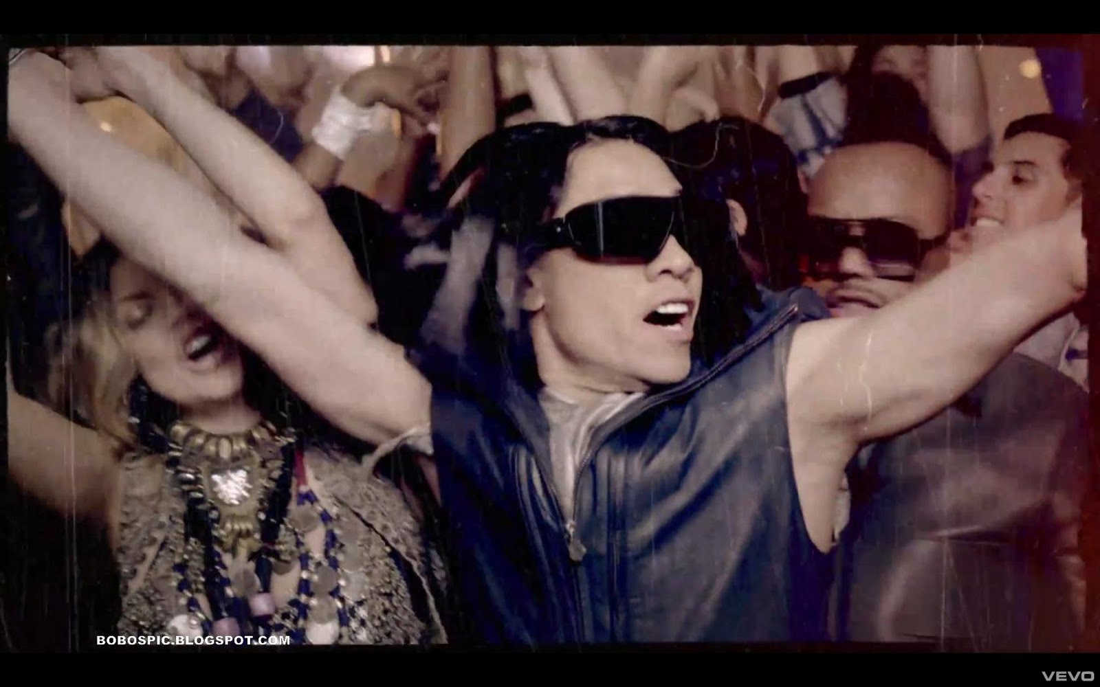 Music Video Pics Black Eyed Peas The Time (Dirty Bit) video pictures