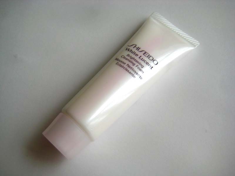 Simply Susie Shiseido White Lucent Brightening Cleansing Foam