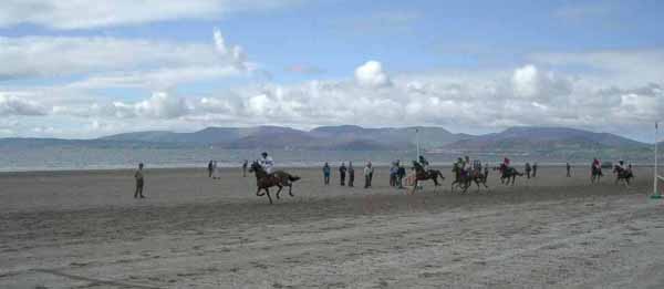 Hei sin d'Glenbeigh Races um Rossbeigh beach