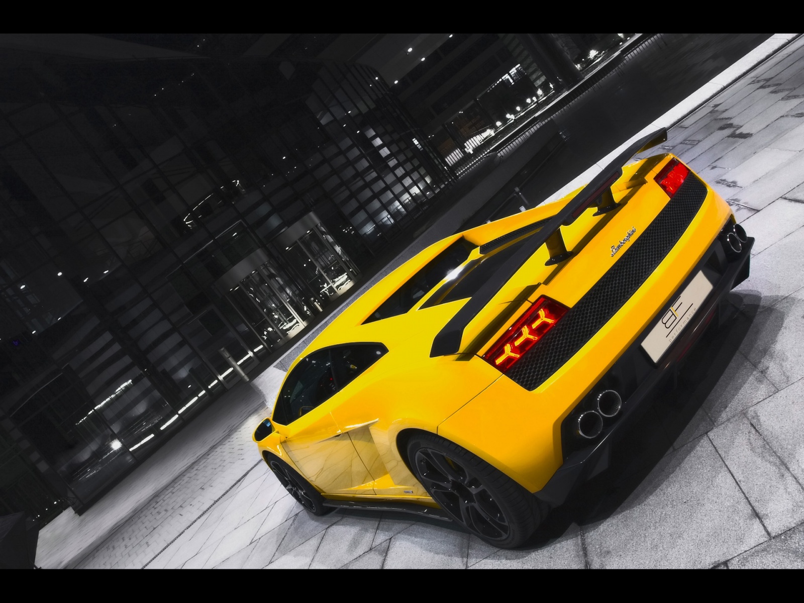 Black and Yellow Lamborghini Gallardo