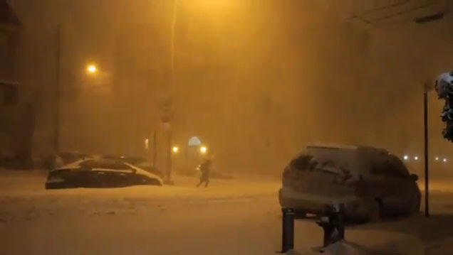 Video : ニューヨークを襲った吹雪の猛寒波を、オスカーに値する美しい映像で記録に残したミニ・ドキュメンタリー「Man in a Blizzard」をご覧下さい…！！