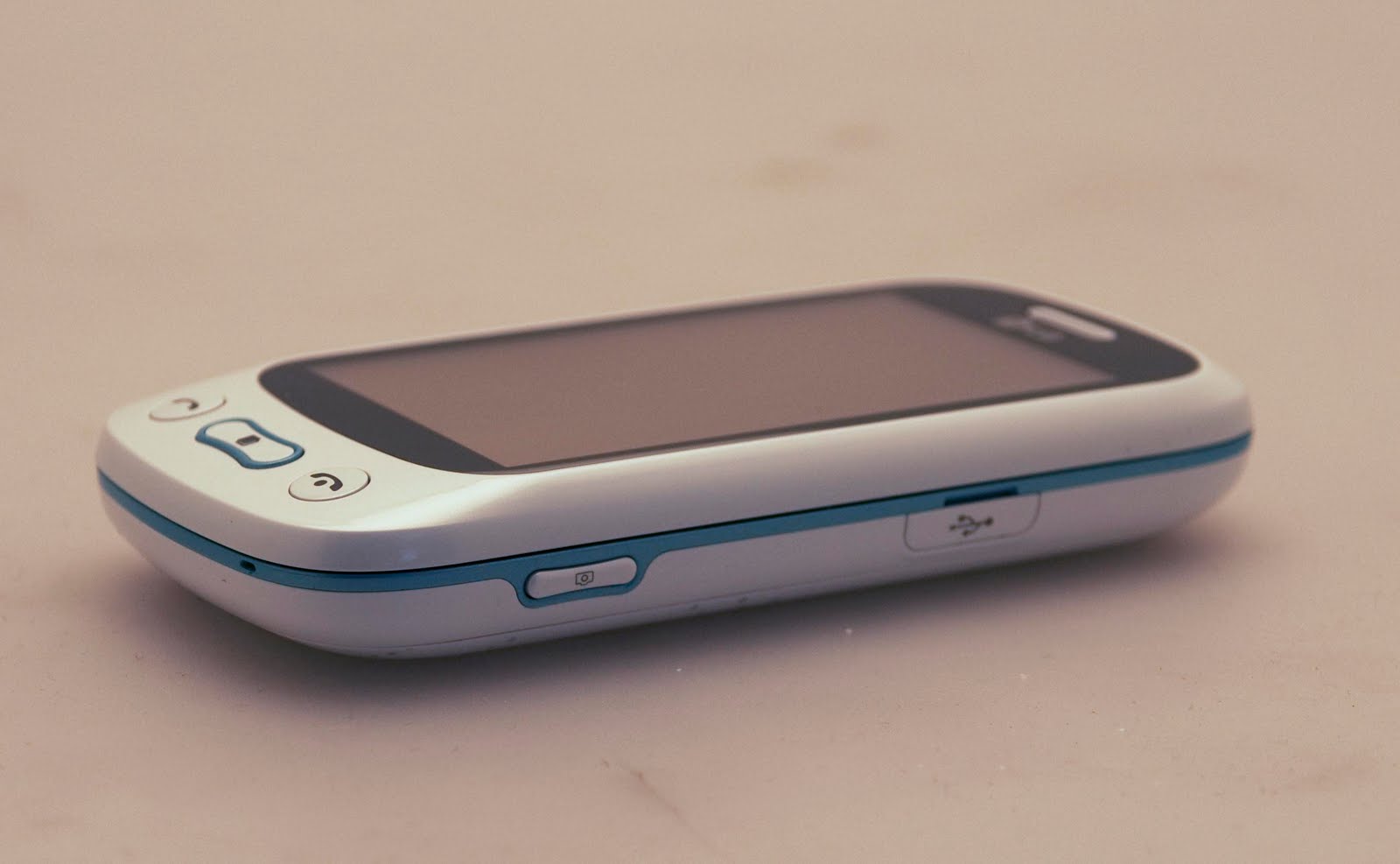 SCARICARE TEMI PER LG TRIBE DA