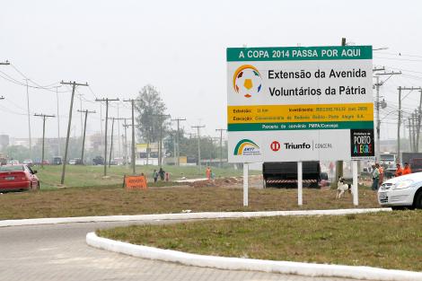 Prédio na Rua Coronel Massot, 1359, Camaquã, Porto Alegre - RS