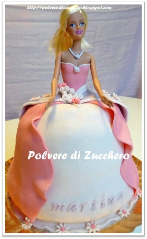 Torta Barbie per una piccola principessa  Polvere di Zucchero:cake design  e sugar art.Corsi decorazione torte,cupcakes e fiori.Shop on line