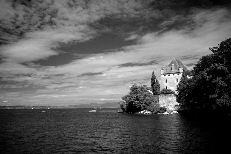 [Lake_Geneva_by_andy1349.jpg]
