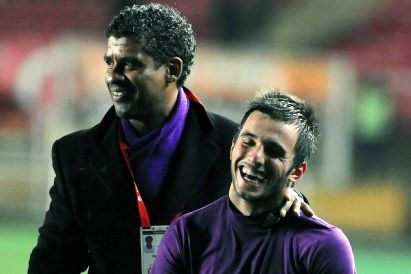 [rijkaard+emre.jpg]