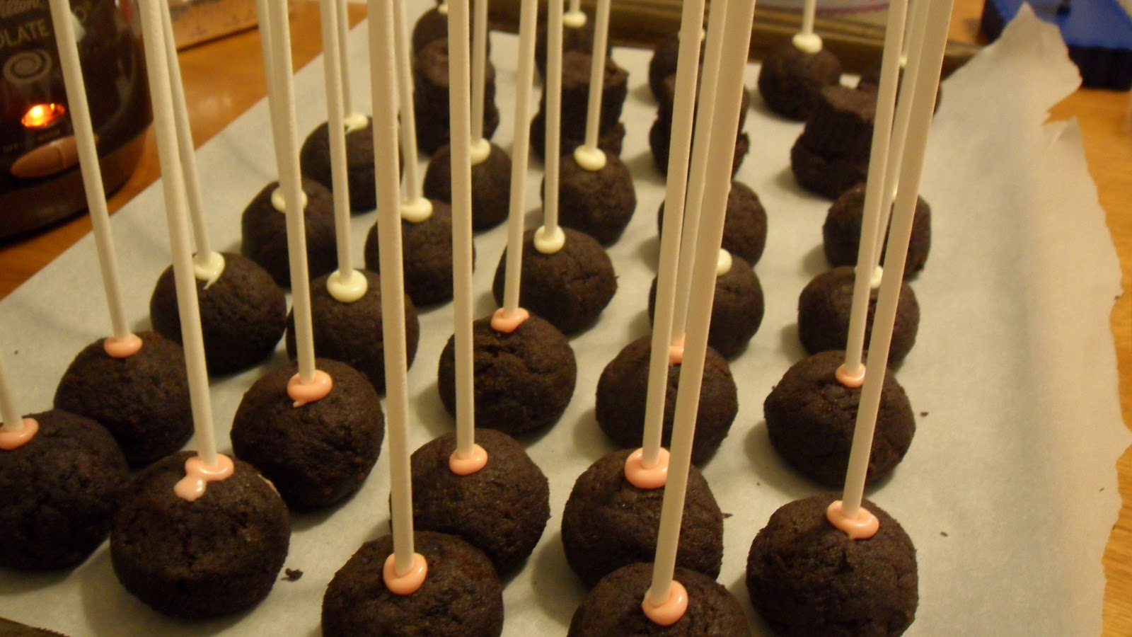 Hero Cake Pops I Heart Cake Pops and Wilton!