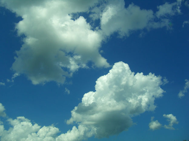 [Boston+Clouds+5+.jpg]
