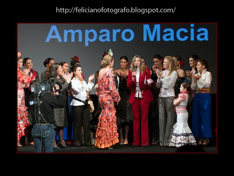[desfile+flamenca+amparo+macia+2009++191+(Medium).jpg]