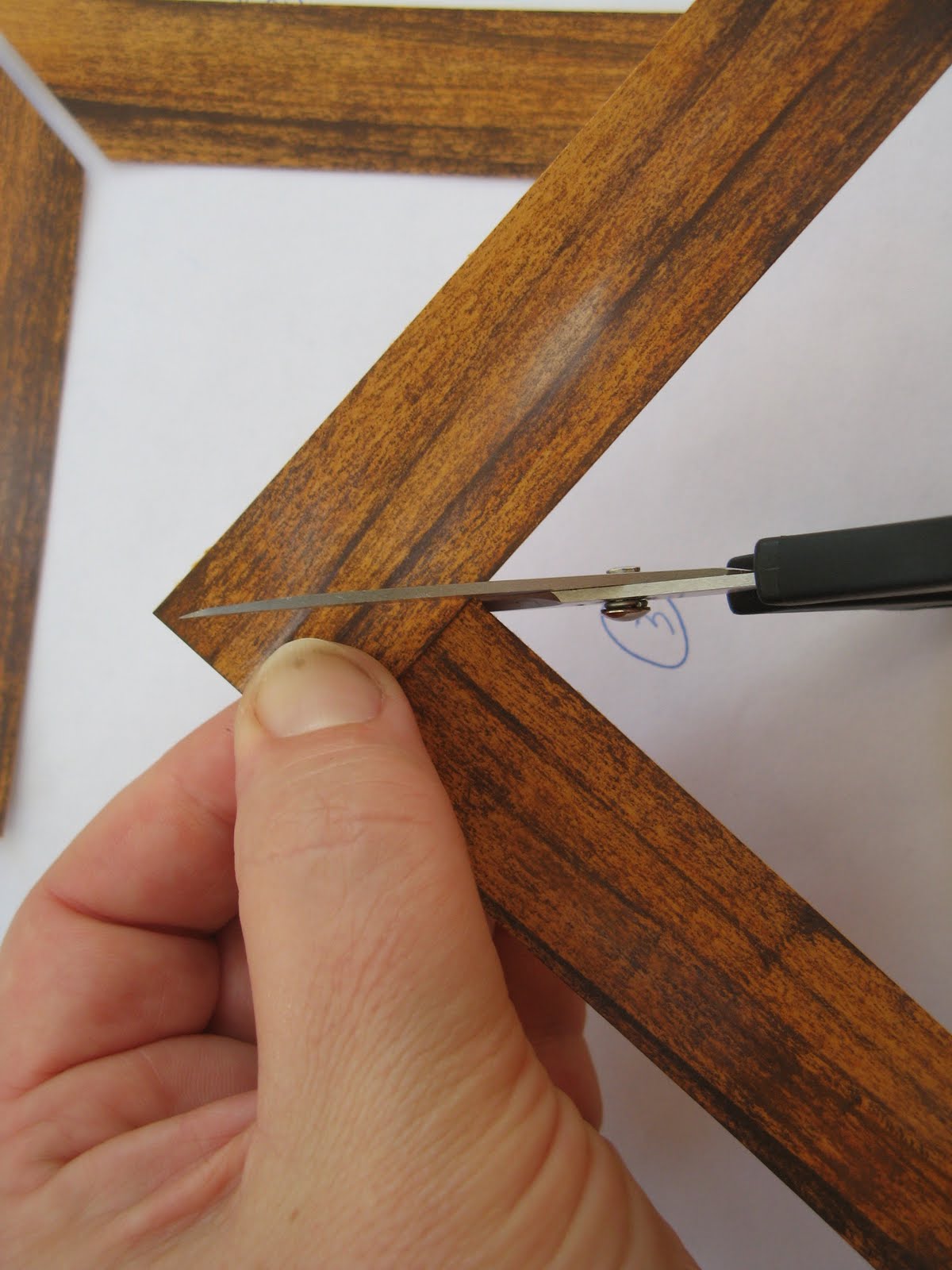 Debbie P's Place Faux Wood Frame A Tutorial for Tickled Pink Stamps