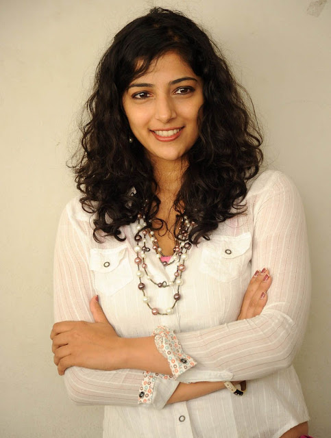 Photos Actress Nishanti Evani Latest Stills at LBW Movie Press Meet Photoshoot images