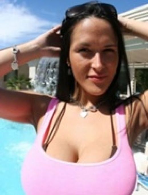 photo of the stars Carmella Bing Hot