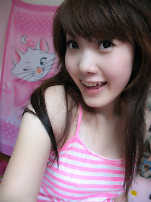 http://3.bp.blogspot.com/_30PRmkOl4ro/Sbzg392h5DI/AAAAAAAALRc/HaM770NcqzI/s400/cute+asian+girl+hairstyle.jpg